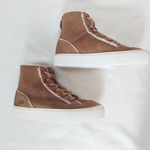 UGG Nuray suede High top sneakers EUC - Picture 3 of 7